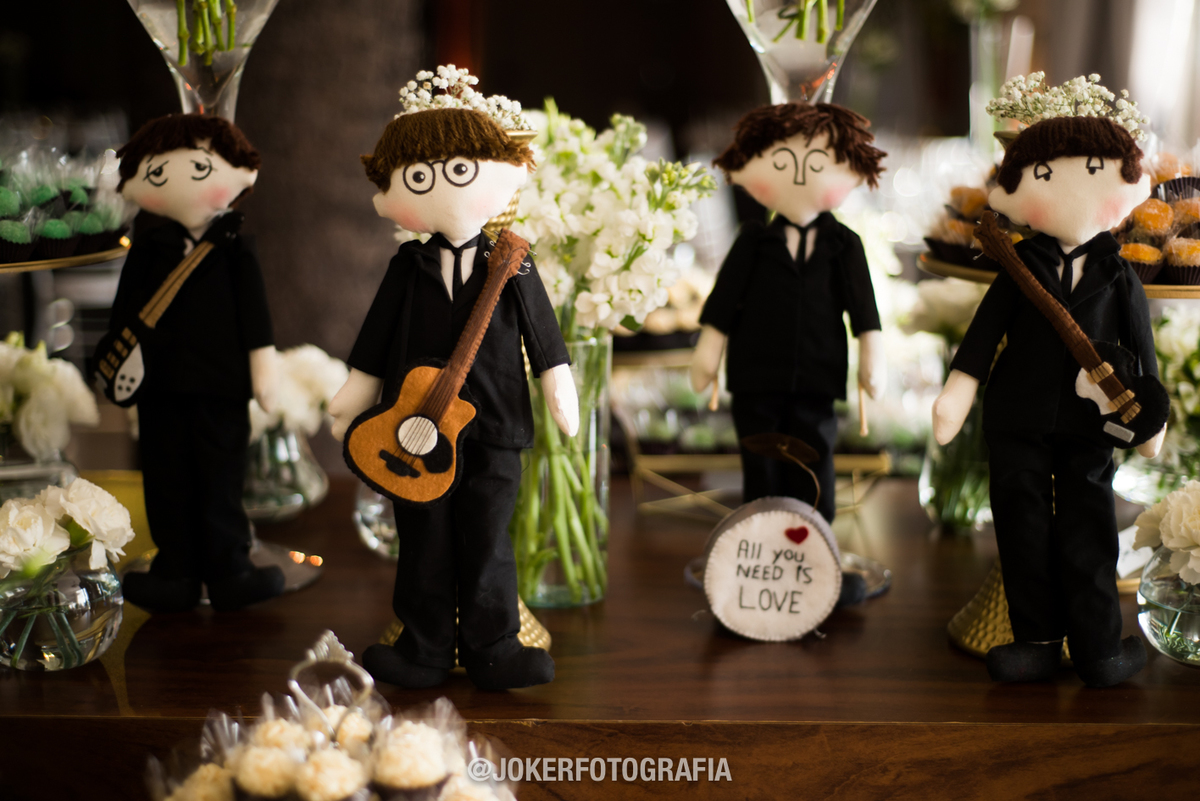 noiva faz seu casamento inspirado nos beatles e é um sucesso com a cobertura fotográfica do joker fotografia