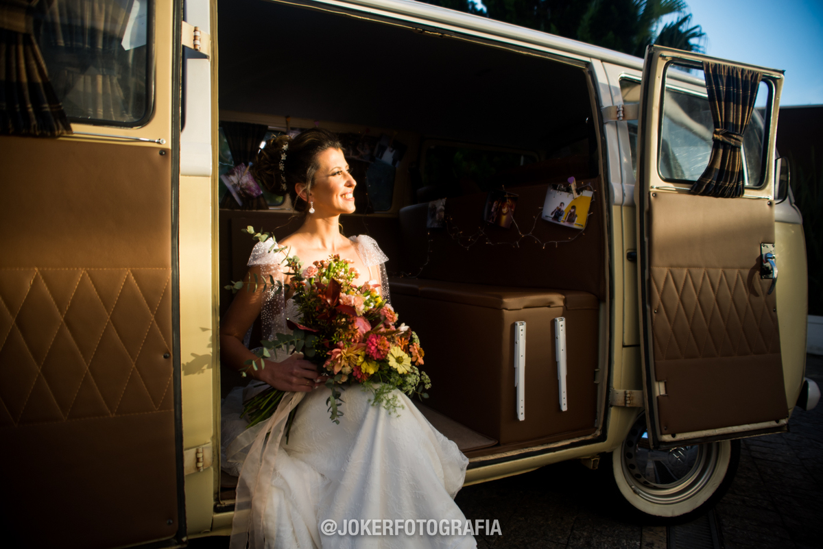 kombi para o dia do casamento é a nova tendencia do mercado de casamentos no brasil com joker fotografia
