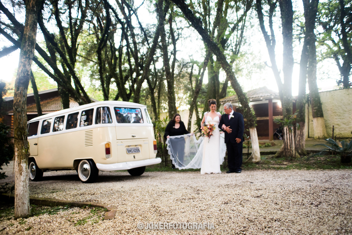 entrada dos noivos no piu jose gastronomia e fotografia de casamento em curitiba