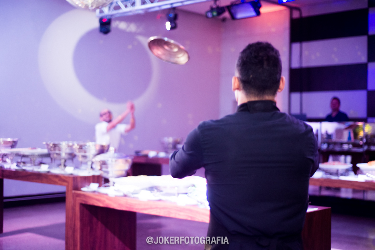 interaçao dos garçons no piu josé gastronomia