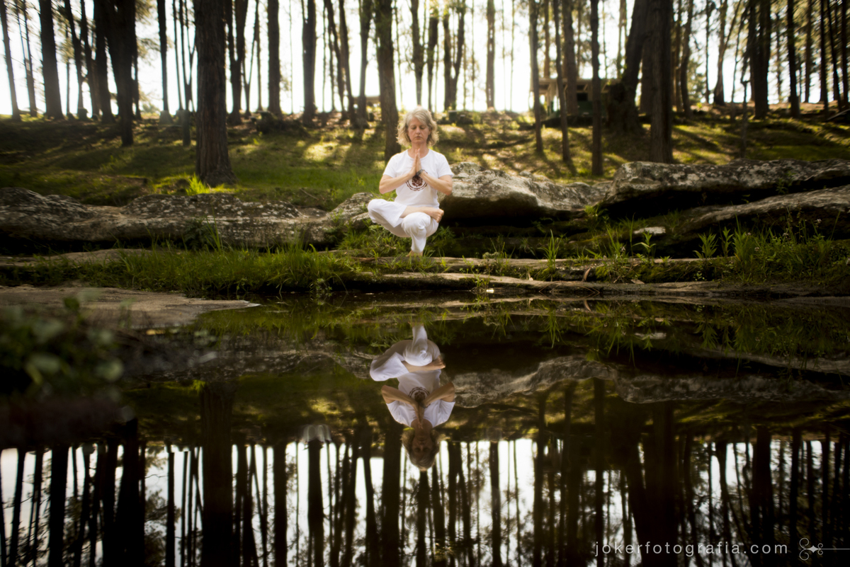 melhores fotógrafos de yoga fazem ensaio com a professora yone trevisan do ciência meditativa