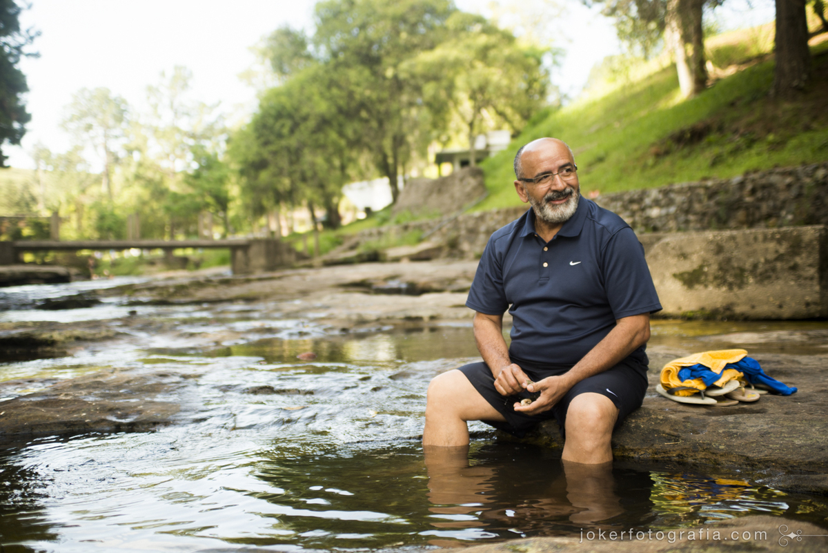 ensaio lifestyle de família com banho no rio em são luiz do purunã no recanto dos papagaios