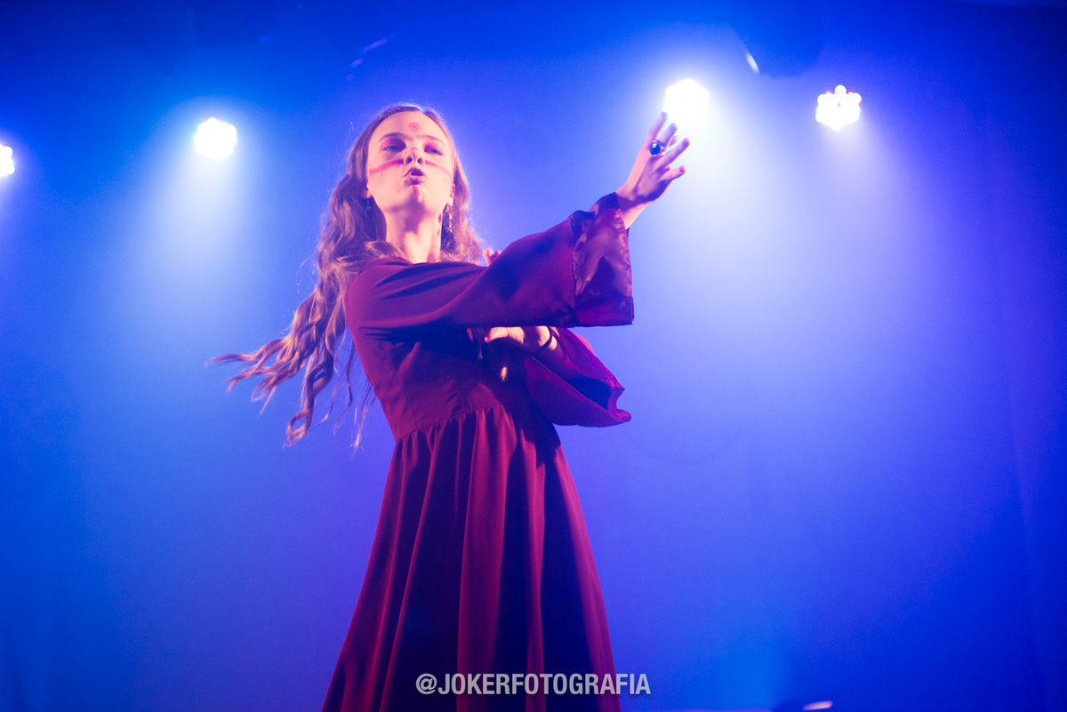 fotógrafo de teatro em curitiba na mostra do cena hum faz fotos profissionais dos atores da peça