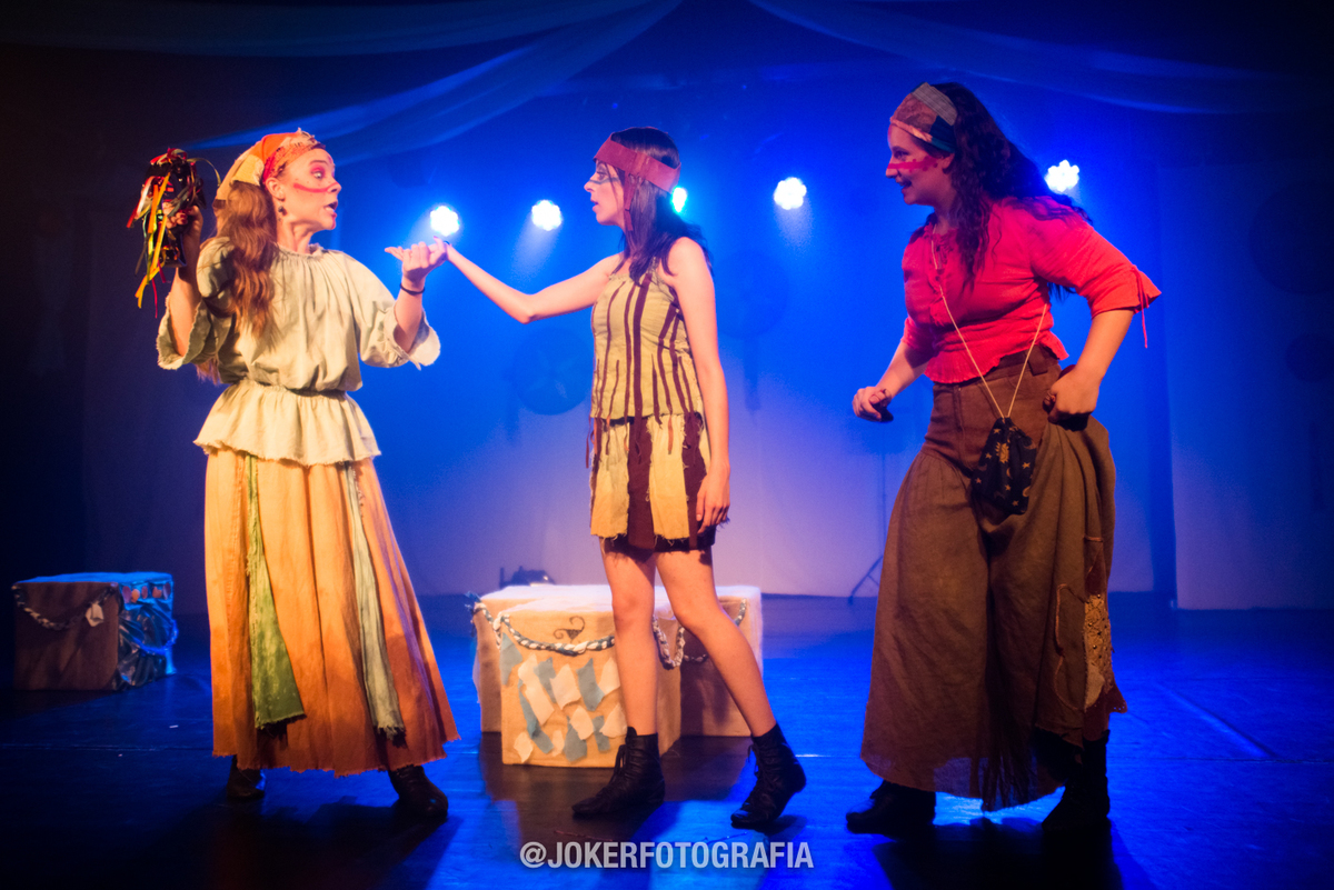 Fotógrafo de espetáculo no paraná faz fotos de mostra teatral itinerante