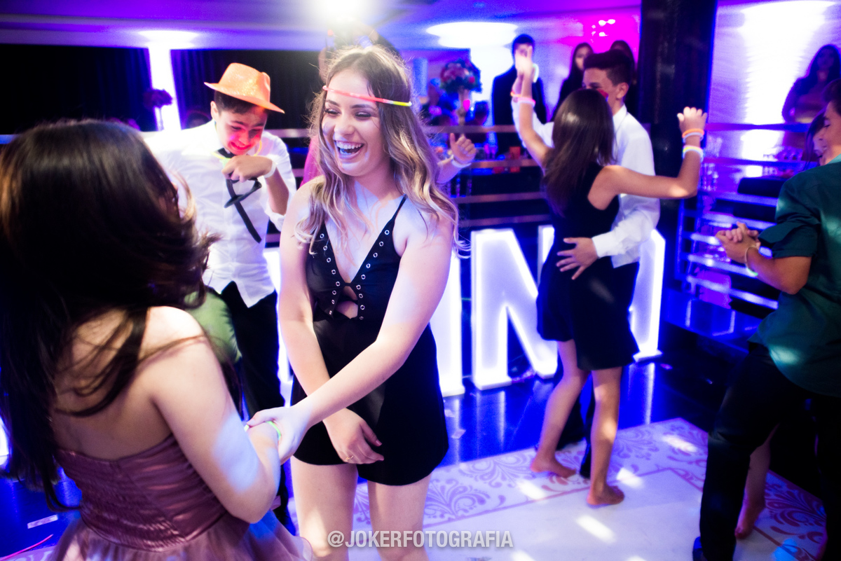 estúdio de fotografia em curiitiba com fotógrafos profissionais para eventos debutantes