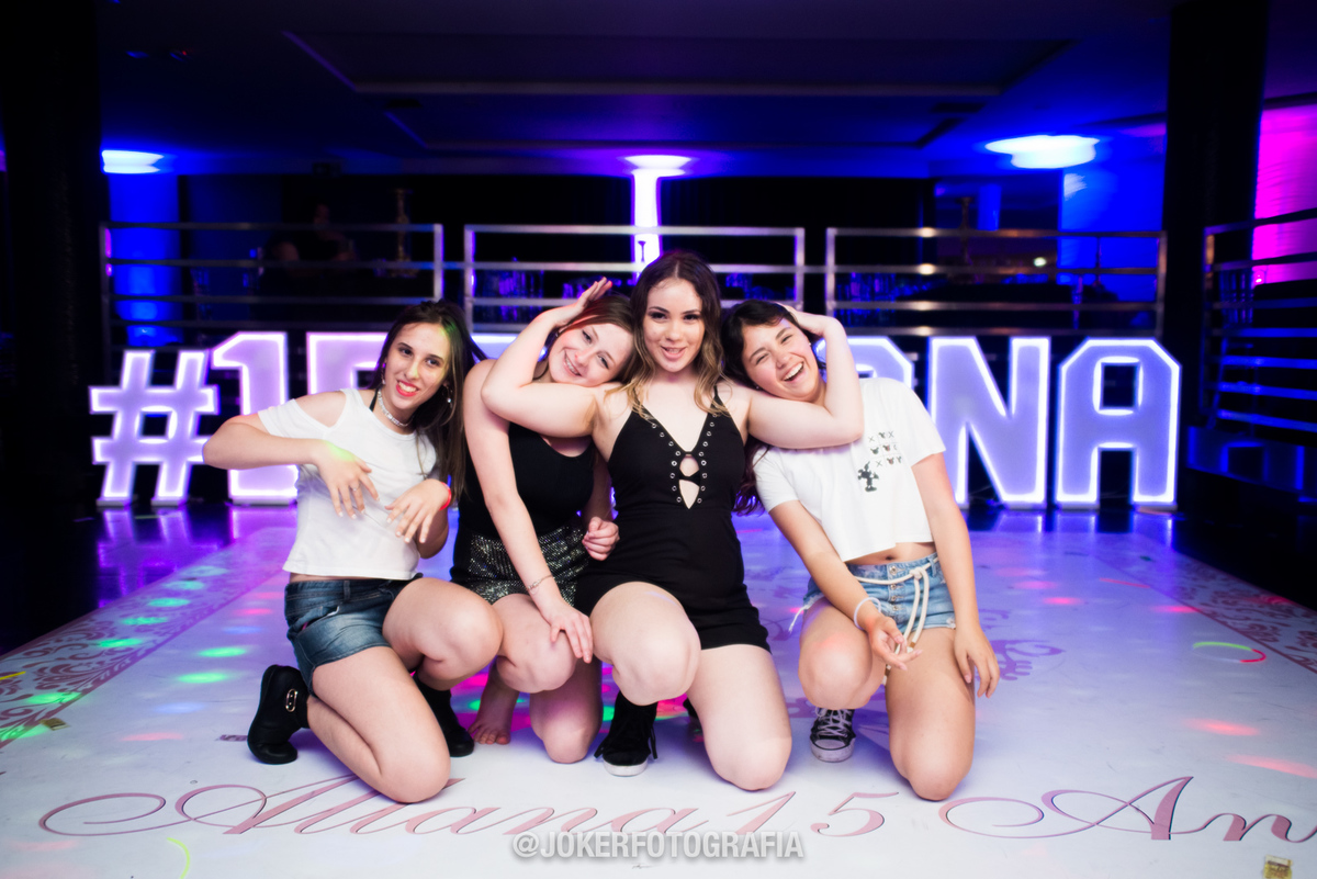 fotógrafos em curitiba estúdio fotográfico profissional para festa de 15 anos