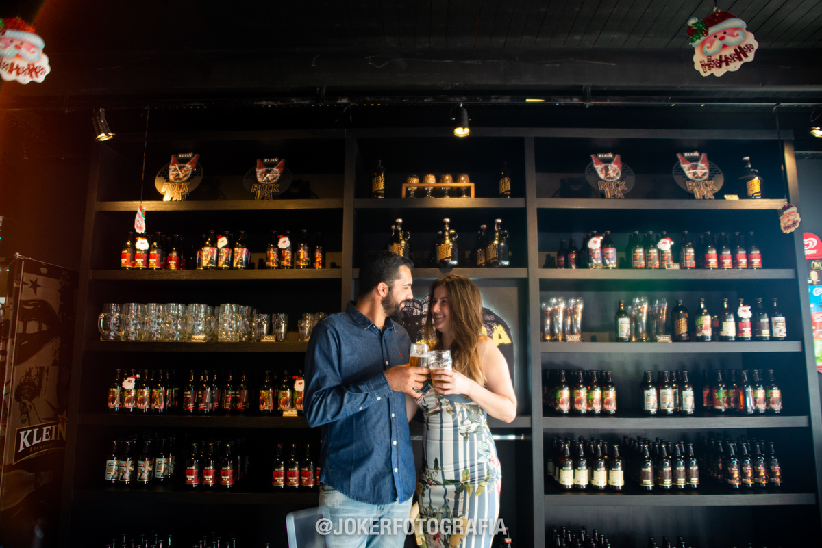 casal ganha promoção do instagram e recebe de graça um super ensaio de casal feito na cervejaria klein em campo largo