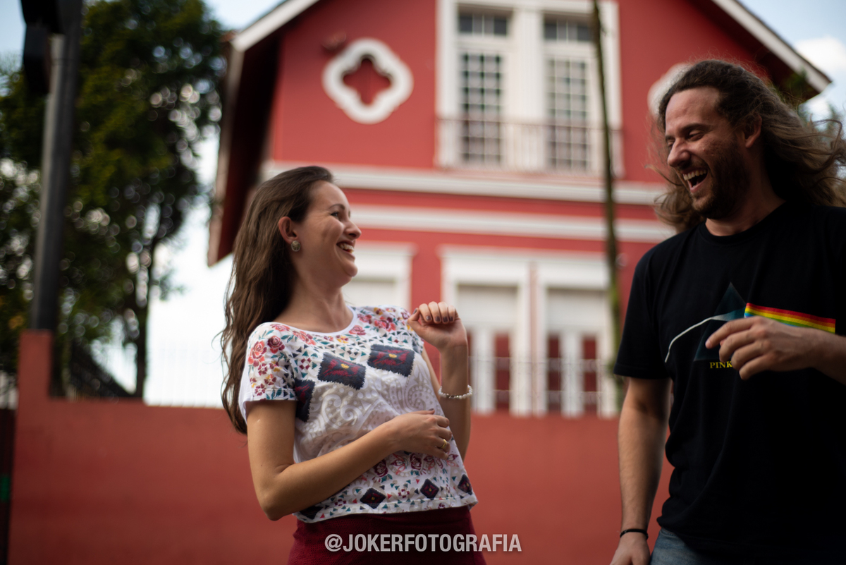 primeiro encontro do casal foi no blood rock bar em curitiba e fizemos as fotos do pre wedding onde se conheceram