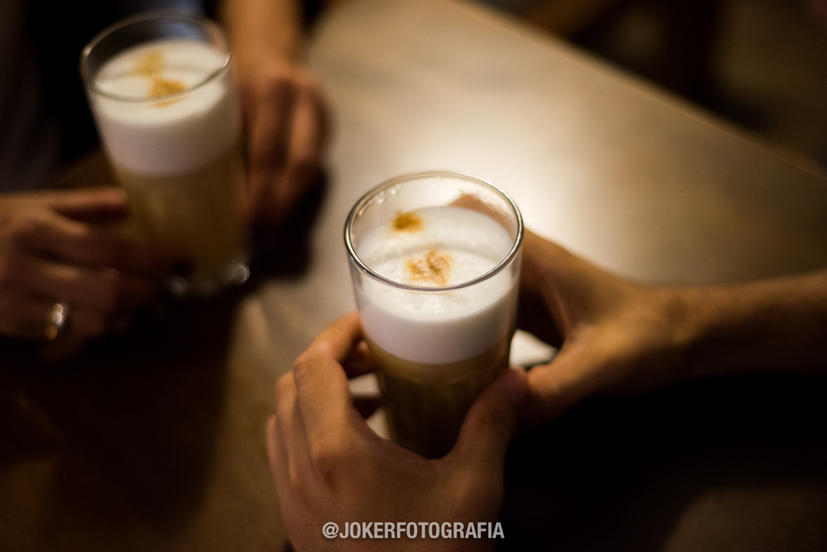 ensaio de casal em curitiba na cafeteria