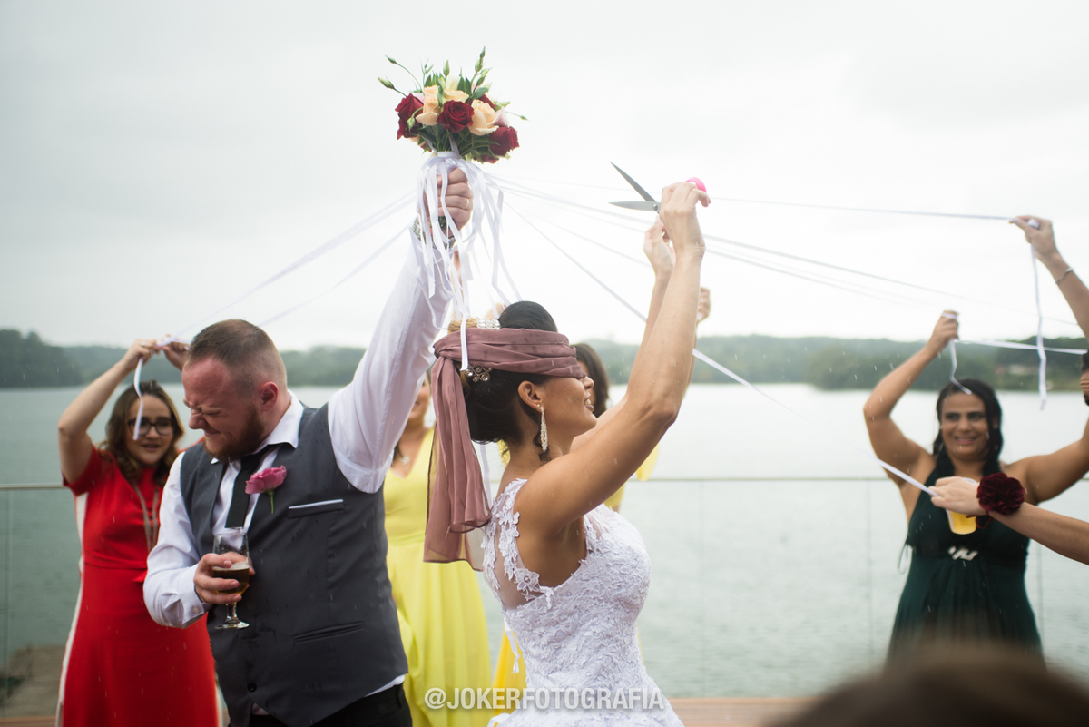 buquê de fitas no casamento 
