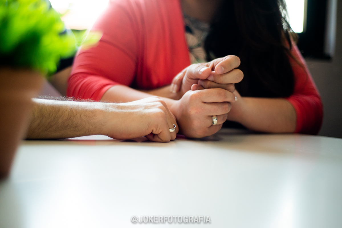 casal de noivos em casa