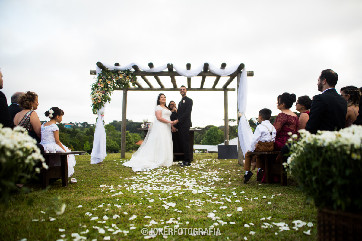 cerimônia ao ar livre casamento em curitiba no sítio do caqui colombo