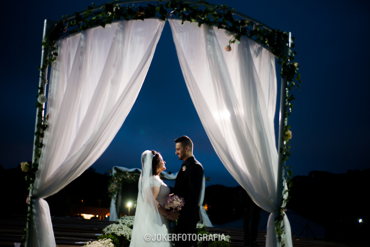 casamento ao ar livre de noite no sítio do caqui