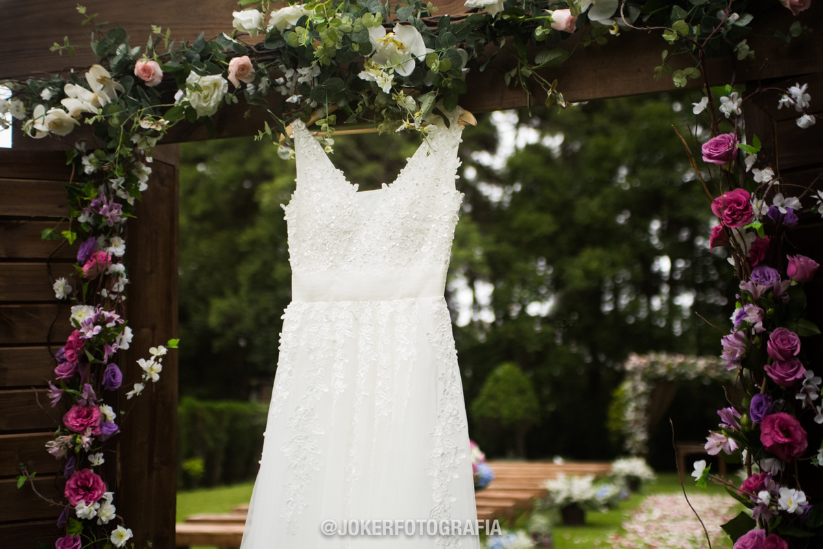 vestido de noiva para casamento de dia na chácara em curitiba