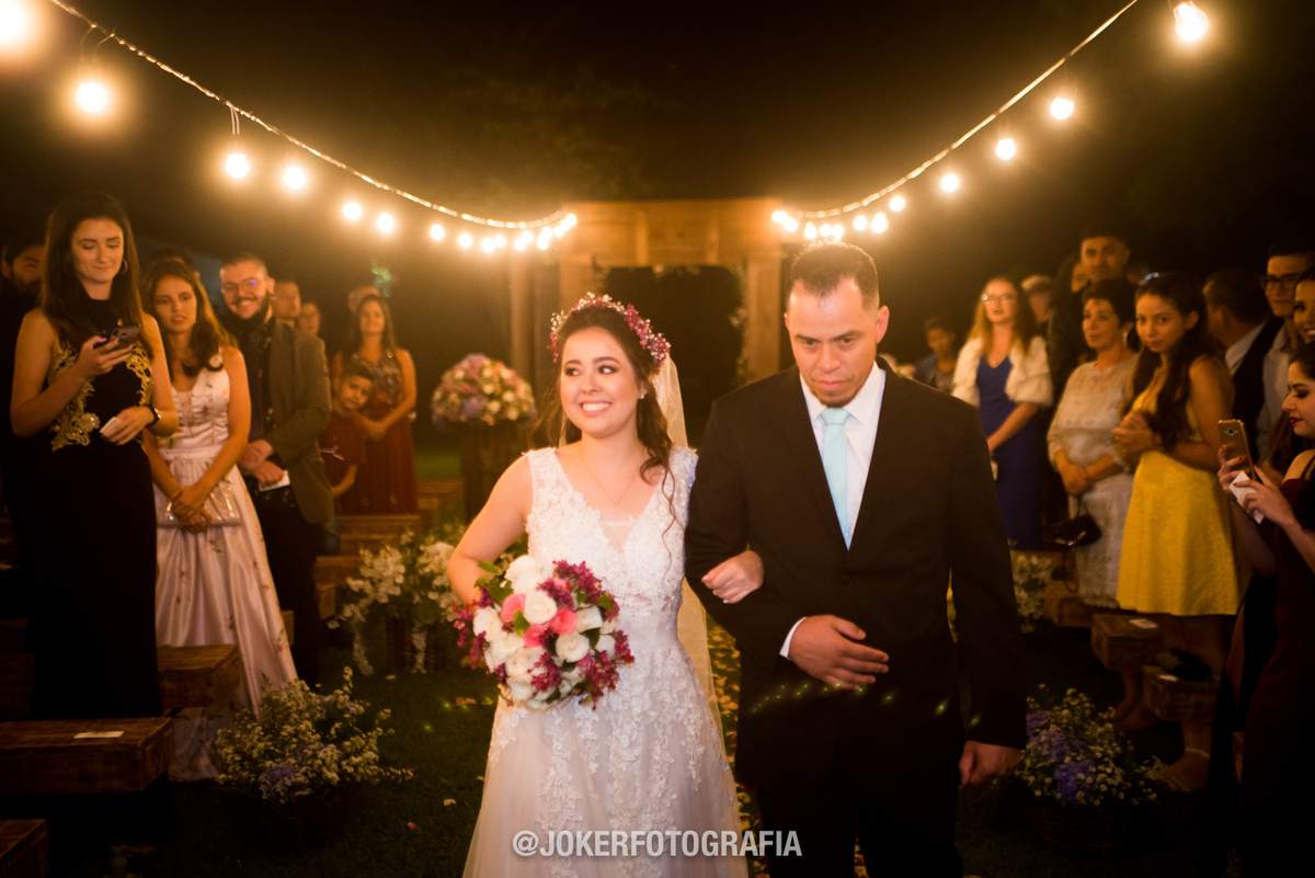 casamento na Villa dei Nonni com varal de luzes