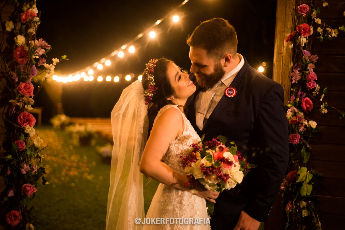 casamento com referências da Marvel e heróis