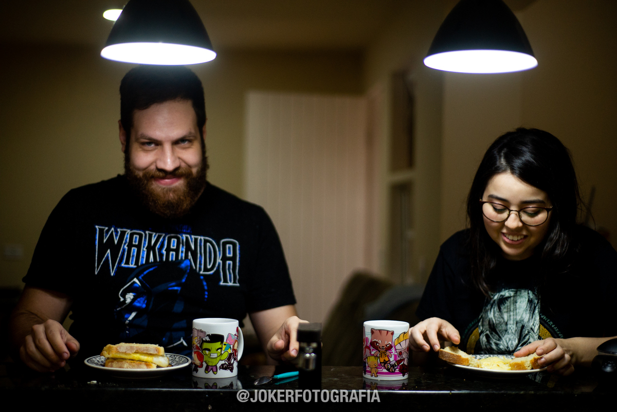 sessão fotográfica sem filtros - fotógrafos apostam em fotos reais do dia a dia de casais comuns