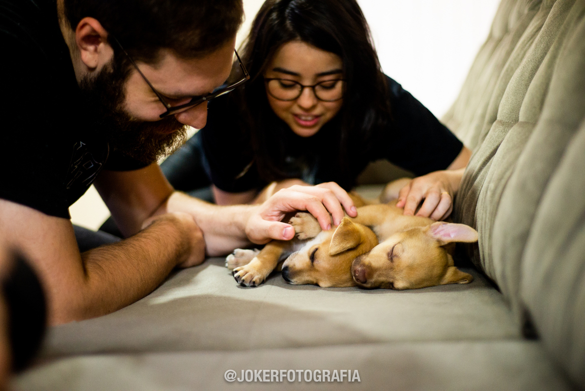 ensaio fotográfico lifestyle sem filtros - fotógrafos apostam em fotos reais do dia a dia de casais comuns