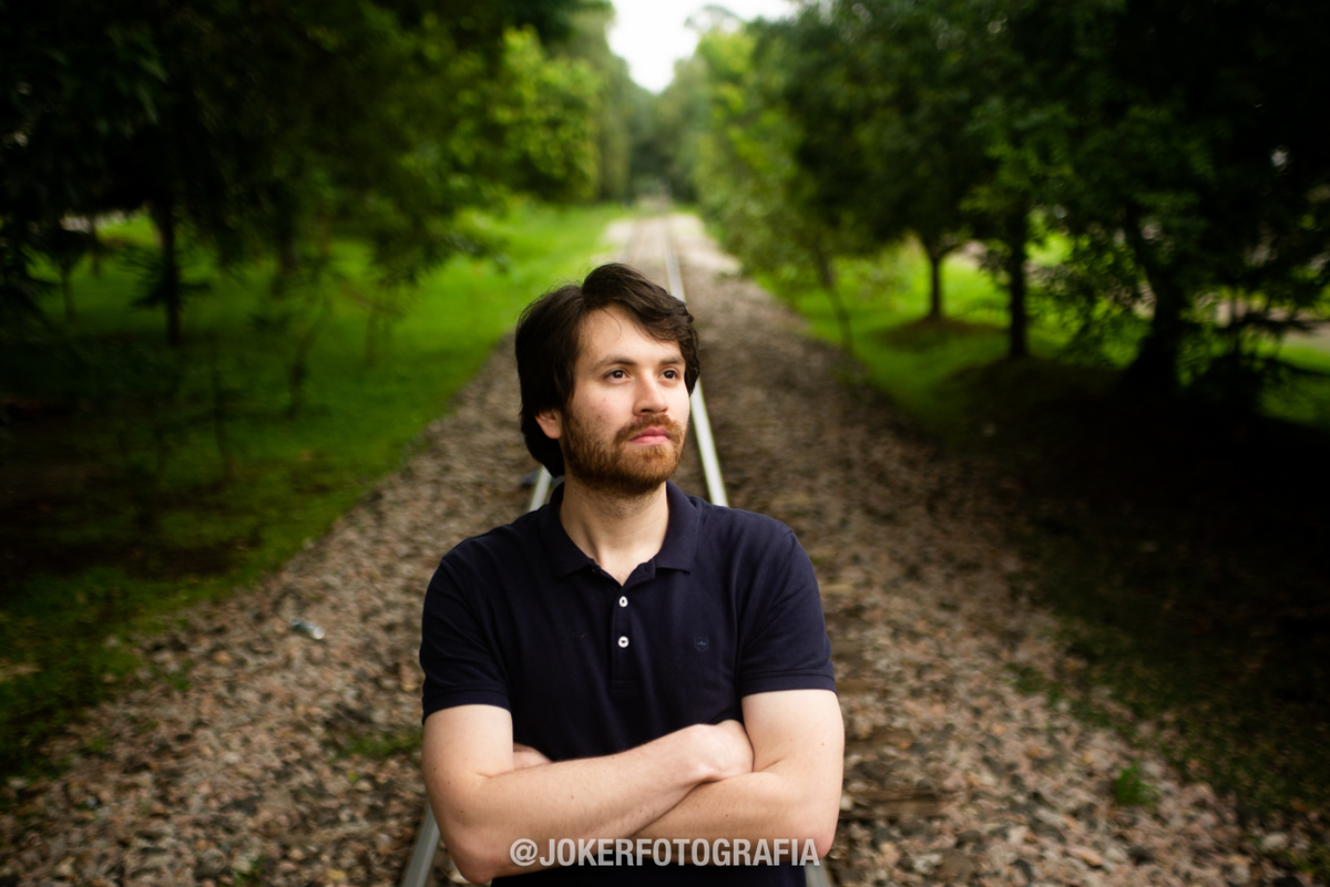 noivo é parecido com o professor de la casa de papel