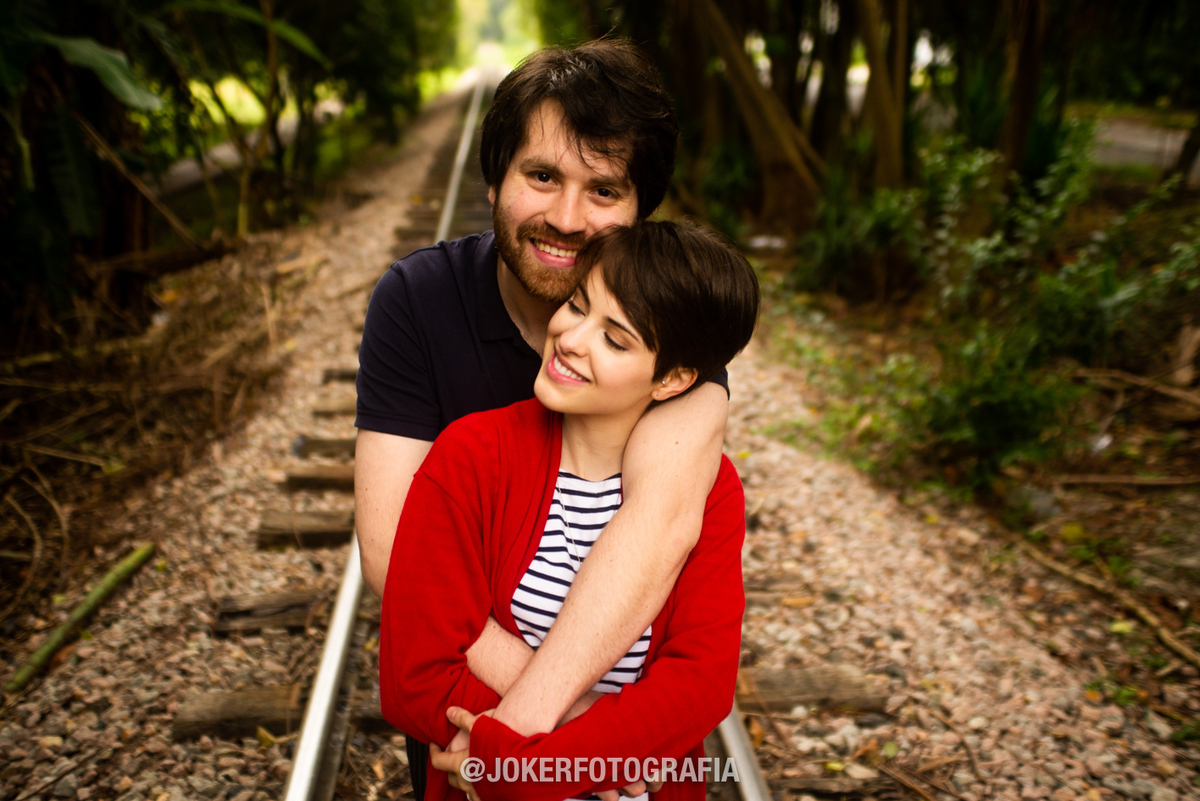Nunca fez um ensaio? Veja lindas poses em casal para fotografar