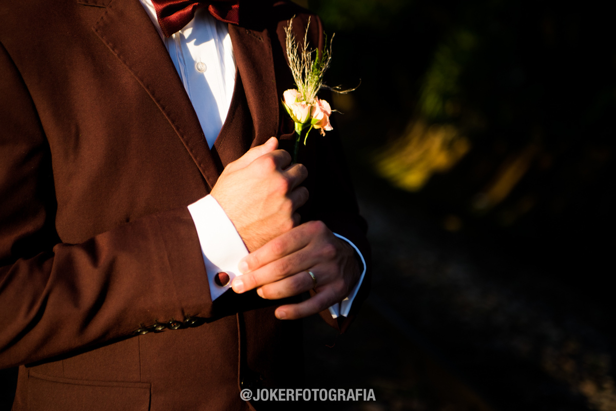 terno do noivo marrom