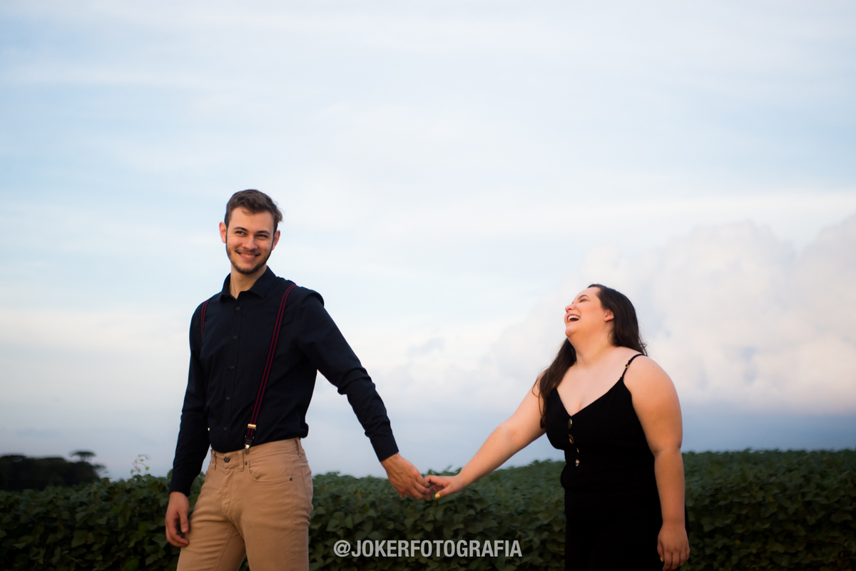 ensaio de casamento no campo
