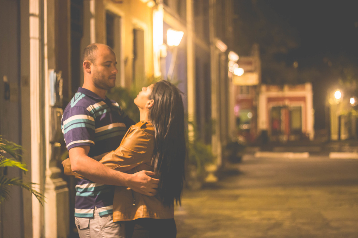 Fotografia de casal noturna em Canavieiras - Bahia
