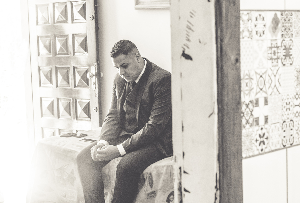 Foto do noivo do dia do casamento