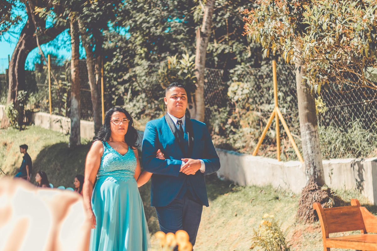 Noivo entrando na cerimônia