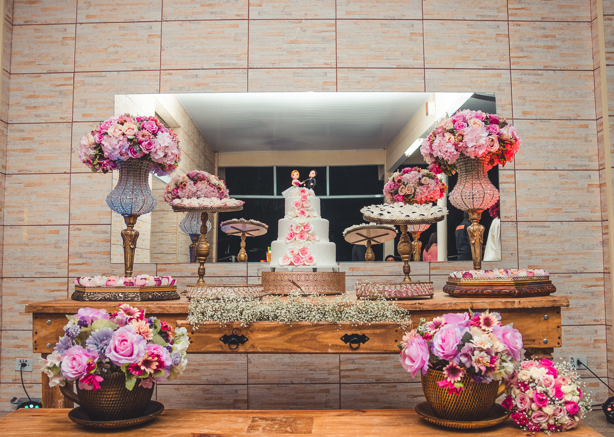 mesa do bolo em casamento