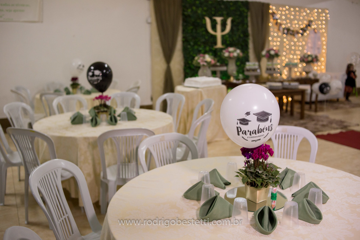fotografia-formatura-porto-alegre-ilha-da-pintada-psicologia-psicologa-decoracao-grazi-festas-rodrigo-bestetti-foto-lembranca-fotografo-mesa-de-doces-vestido-azul-familia-amigos