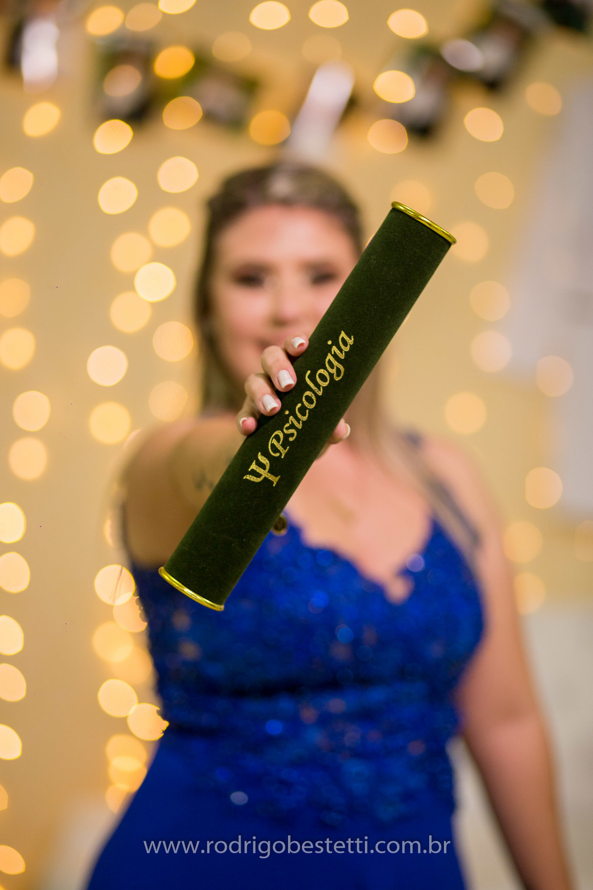 fotografia-formatura-porto-alegre-ilha-da-pintada-psicologia-psicologa-decoracao-grazi-festas-rodrigo-bestetti-foto-lembranca-fotografo-mesa-de-doces-vestido-azul-familia-amigos