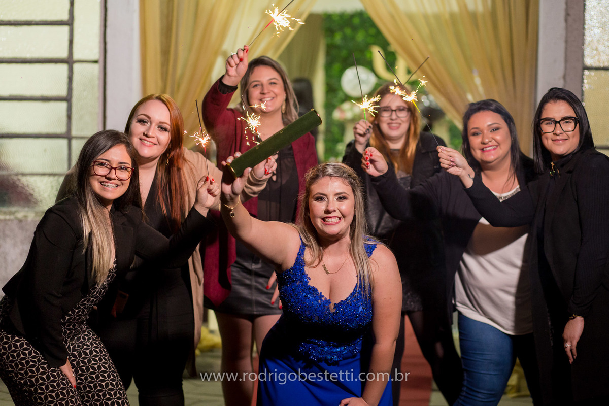 fotografia-formatura-porto-alegre-ilha-da-pintada-psicologia-psicologa-decoracao-grazi-festas-rodrigo-bestetti-foto-lembranca-fotografo-mesa-de-doces-vestido-azul-familia-amigos