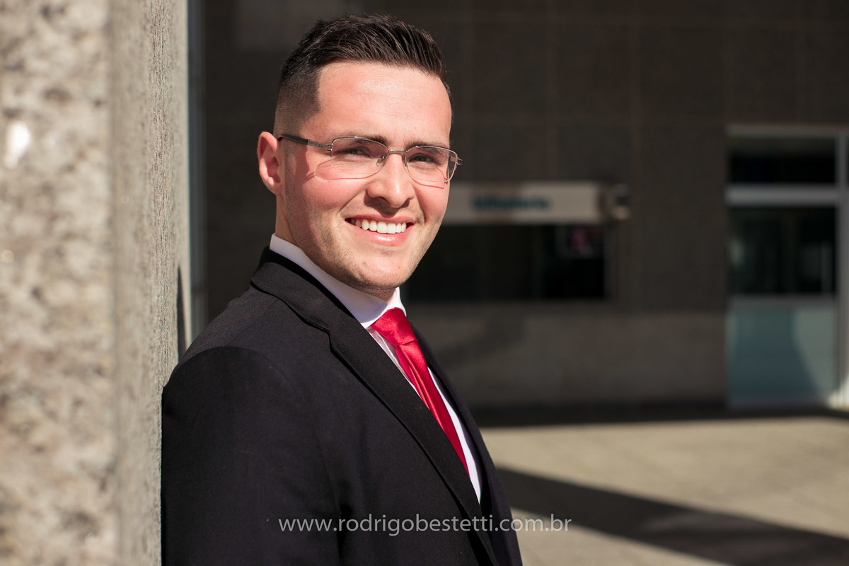 fotografo de formatura, direito, advogado, fmp, teatro do ciee, porto alegre, formando, homem, fotografia masculina, militar, farda, toga, guadalajara, terno, colacao de grau, solenidade de formatura, rodrigo bestetti fotografia