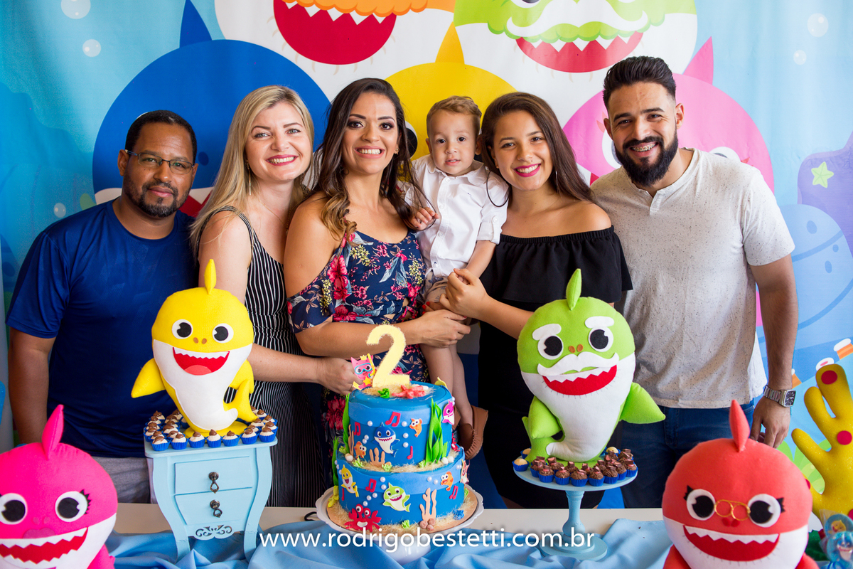 cenourinha festas, alvorada, porto alegre, rodrigo besteti fotografia, festa infantil, fotografia infantil, fotografo porto alegre, festa tematica, baby shark, fotos bonitas, fotografia infantil