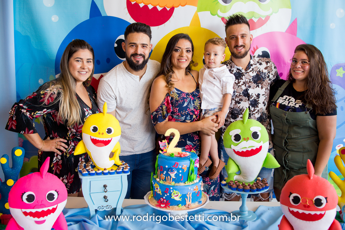 cenourinha festas, alvorada, porto alegre, rodrigo besteti fotografia, festa infantil, fotografia infantil, fotografo porto alegre, festa tematica, baby shark, fotos bonitas, fotografia infantil
