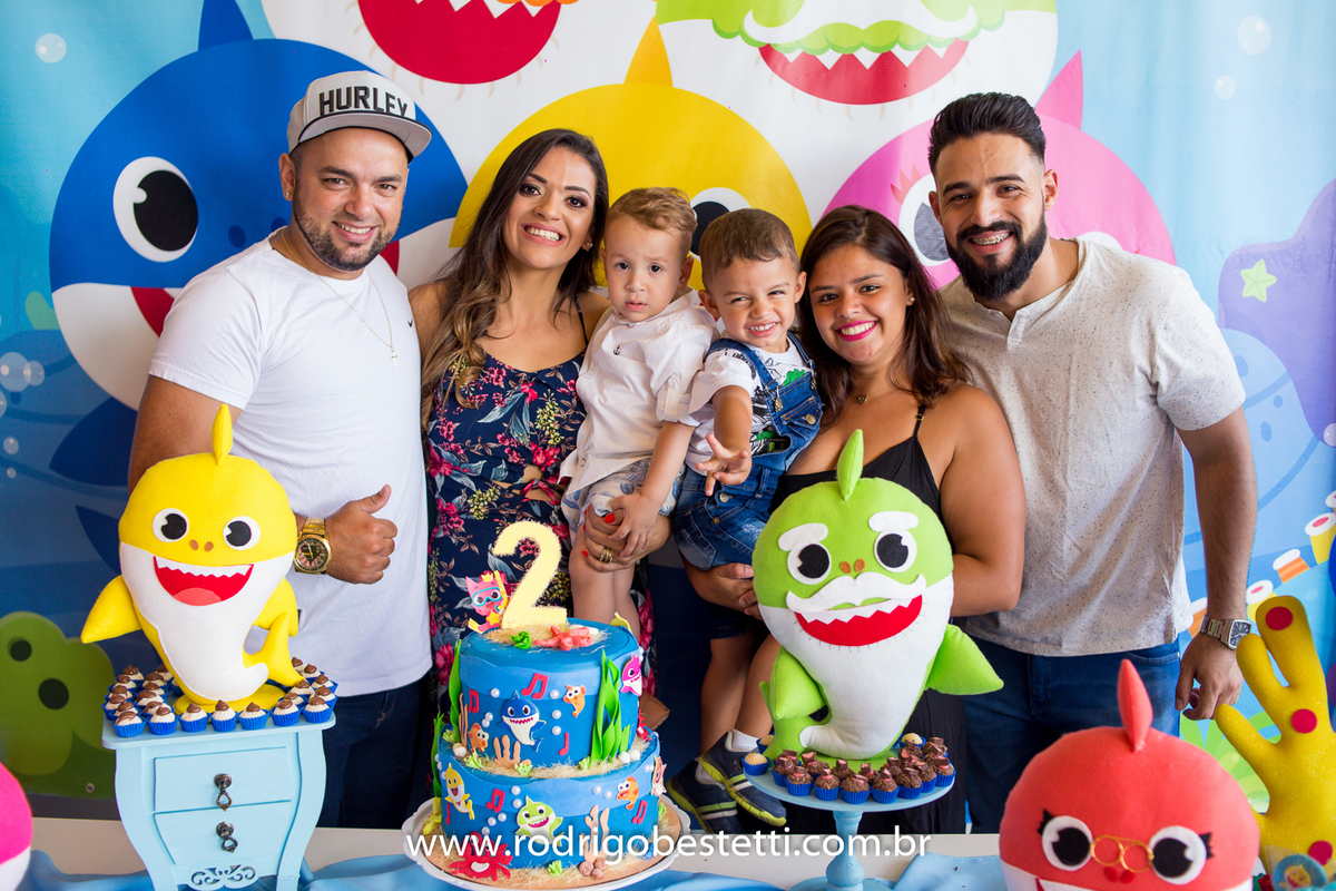 cenourinha festas, alvorada, porto alegre, rodrigo besteti fotografia, festa infantil, fotografia infantil, fotografo porto alegre, festa tematica, baby shark, fotos bonitas, fotografia infantil