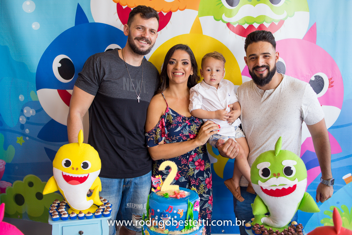 cenourinha festas, alvorada, porto alegre, rodrigo besteti fotografia, festa infantil, fotografia infantil, fotografo porto alegre, festa tematica, baby shark, fotos bonitas, fotografia infantil