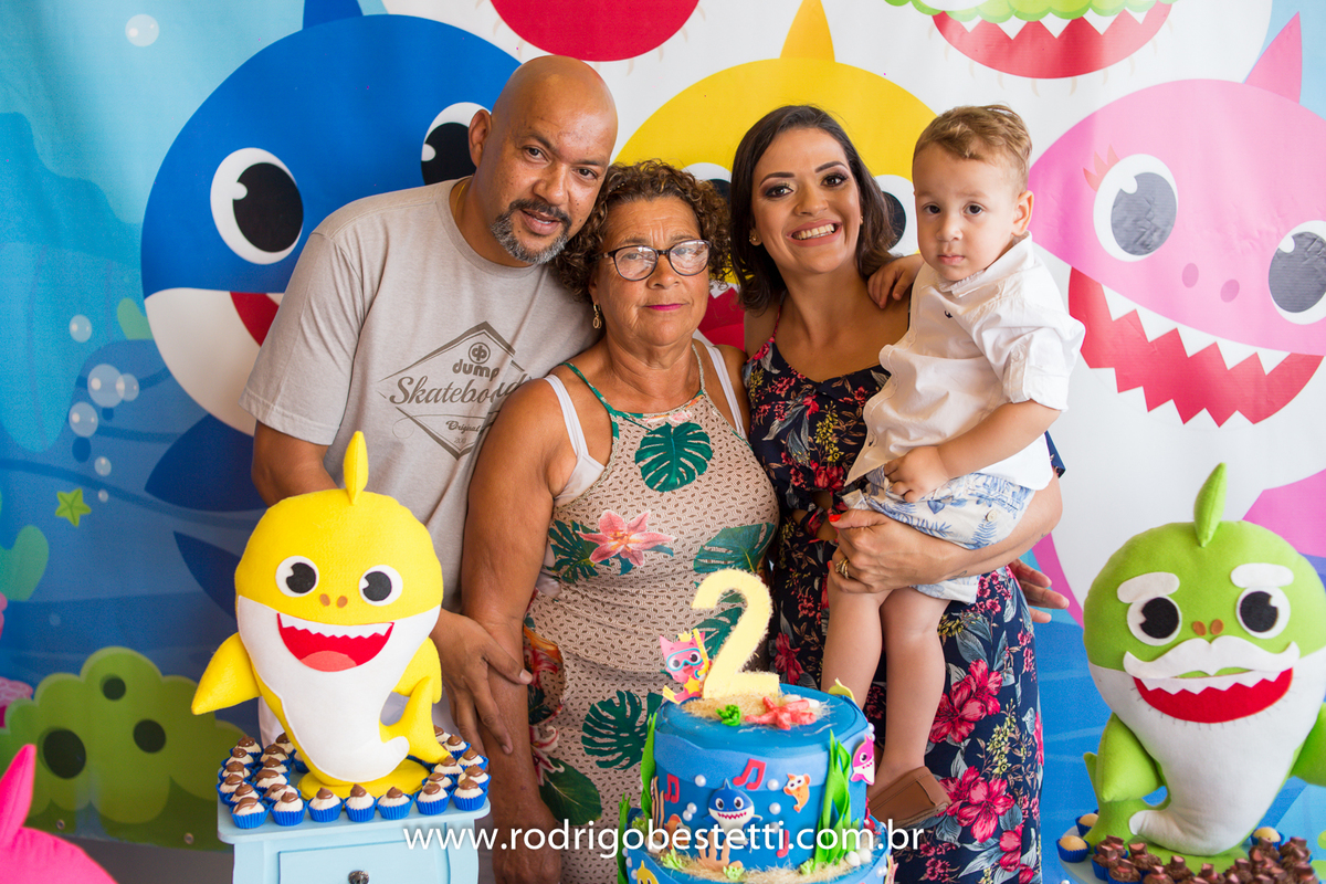 cenourinha festas, alvorada, porto alegre, rodrigo besteti fotografia, festa infantil, fotografia infantil, fotografo porto alegre, festa tematica, baby shark, fotos bonitas, fotografia infantil