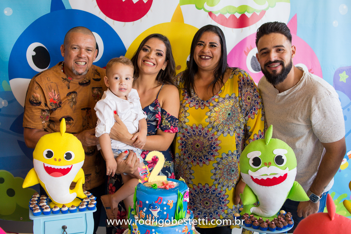 cenourinha festas, alvorada, porto alegre, rodrigo besteti fotografia, festa infantil, fotografia infantil, fotografo porto alegre, festa tematica, baby shark, fotos bonitas, fotografia infantil