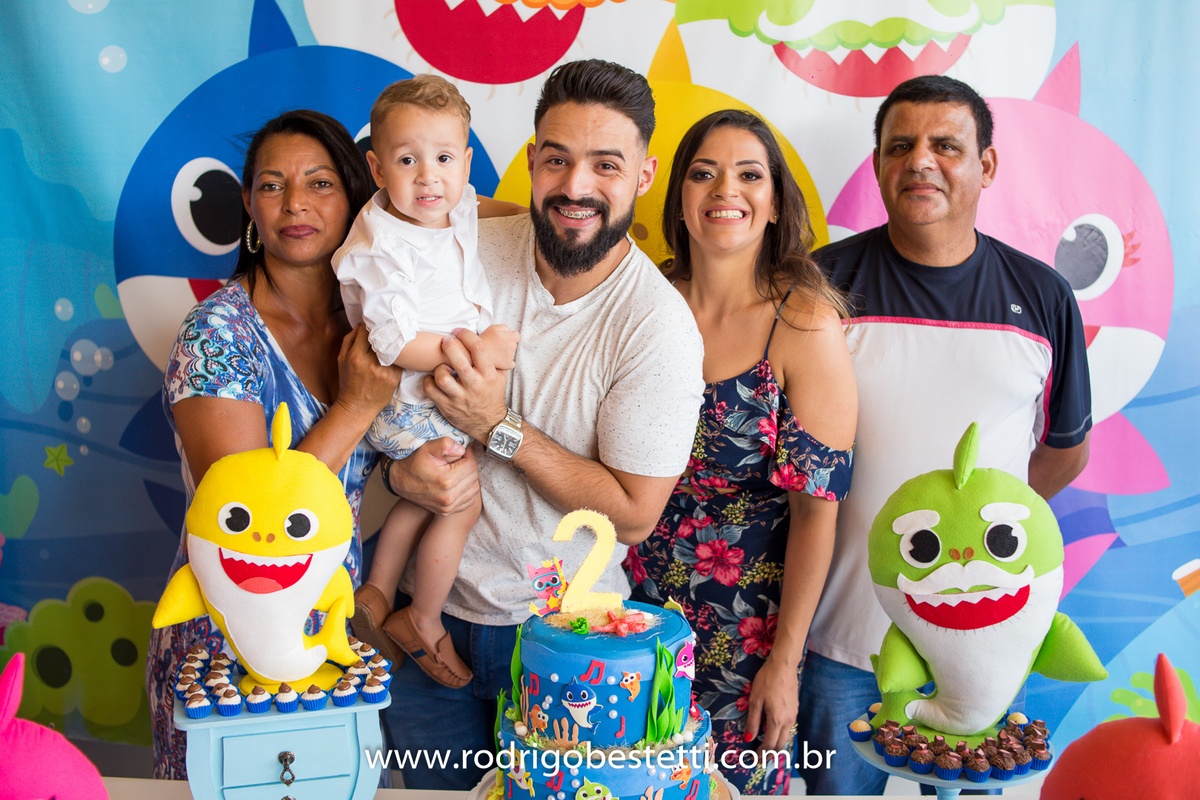 cenourinha festas, alvorada, porto alegre, rodrigo besteti fotografia, festa infantil, fotografia infantil, fotografo porto alegre, festa tematica, baby shark, fotos bonitas, fotografia infantil