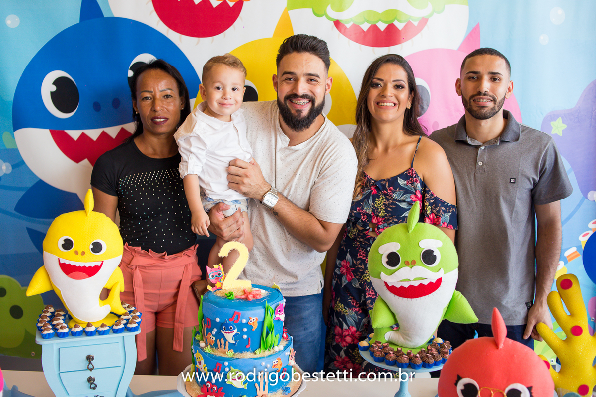 cenourinha festas, alvorada, porto alegre, rodrigo besteti fotografia, festa infantil, fotografia infantil, fotografo porto alegre, festa tematica, baby shark, fotos bonitas, fotografia infantil