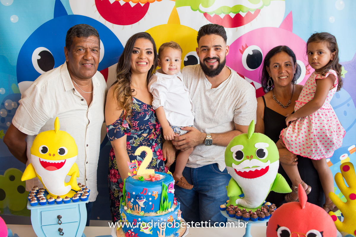 cenourinha festas, alvorada, porto alegre, rodrigo besteti fotografia, festa infantil, fotografia infantil, fotografo porto alegre, festa tematica, baby shark, fotos bonitas, fotografia infantil
