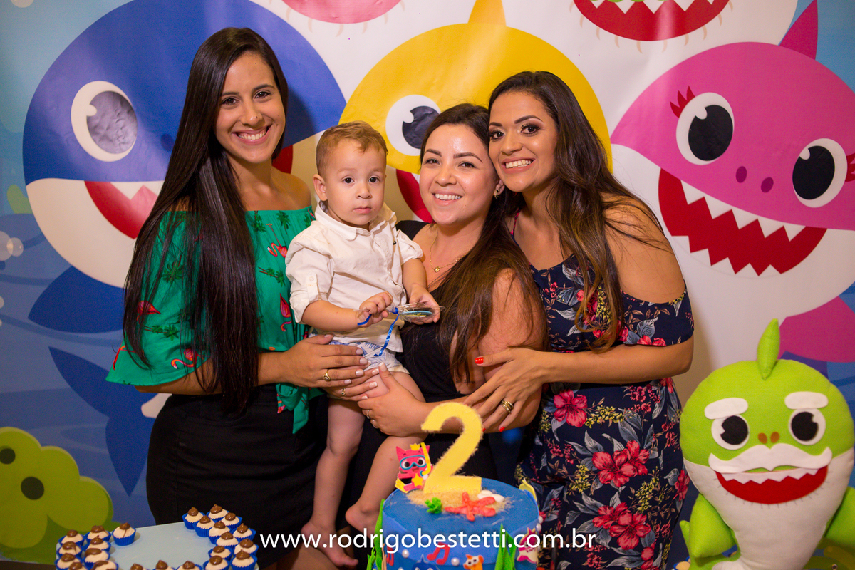 cenourinha festas, alvorada, porto alegre, rodrigo besteti fotografia, festa infantil, fotografia infantil, fotografo porto alegre, festa tematica, baby shark, fotos bonitas, fotografia infantil