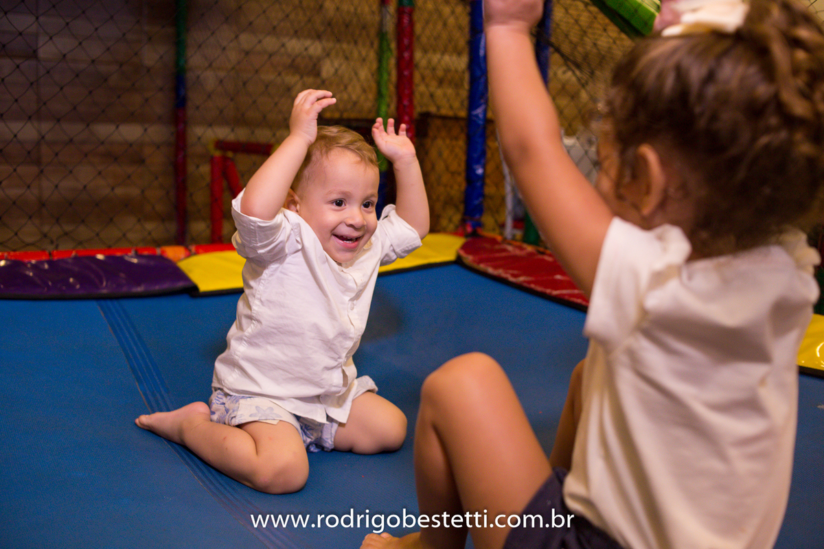 cenourinha festas, alvorada, porto alegre, rodrigo besteti fotografia, festa infantil, fotografia infantil, fotografo porto alegre, festa tematica, baby shark, fotos bonitas, fotografia infantil