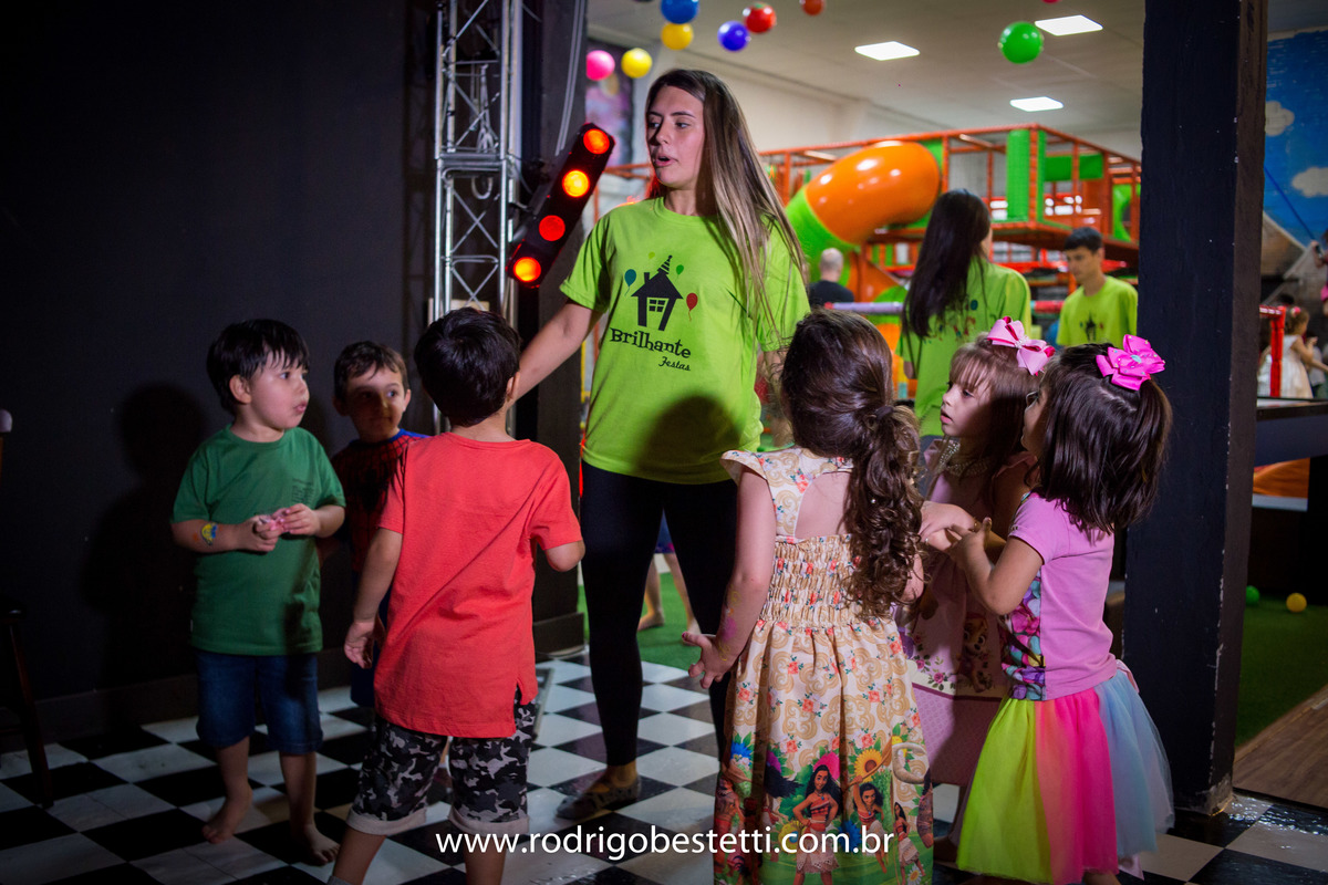 fotografia infantil, fotografo infantil, festa de aniversario, ana luisa, brilhante festas, rodrigo bestetti fotografia, patrulha canina, brinquedos, lembrancinha, decoracao, fotos diferentes, fotos legais, fotografo porto alegre, porto alegre