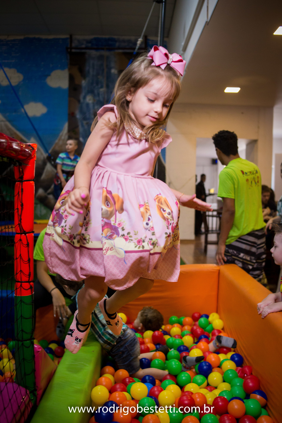 fotografia infantil, fotografo infantil, festa de aniversario, ana luisa, brilhante festas, rodrigo bestetti fotografia, patrulha canina, brinquedos, lembrancinha, decoracao, fotos diferentes, fotos legais, fotografo porto alegre, porto alegre