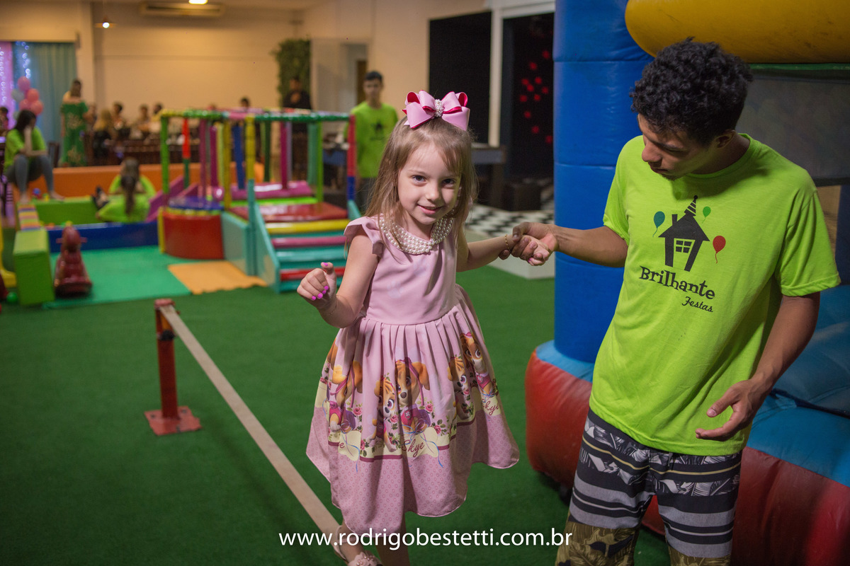 fotografia infantil, fotografo infantil, festa de aniversario, ana luisa, brilhante festas, rodrigo bestetti fotografia, patrulha canina, brinquedos, lembrancinha, decoracao, fotos diferentes, fotos legais, fotografo porto alegre, porto alegre