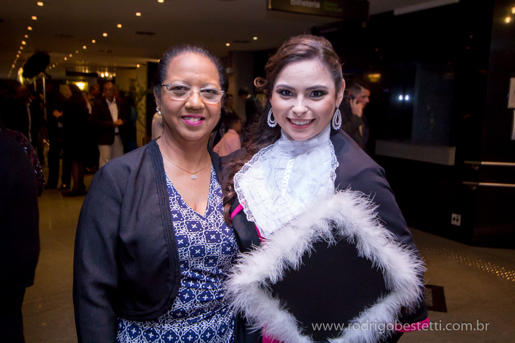 formatura ciencias contabeis, franciele gross, teatro ciee, porto alegre, fapa, unirriter, rodrigo bestetti fotografia, fotografo de formatura, fotografo porto alegre, mirage 3 figueiras, maquiagem, colacao de grau, solenidade de formatura, fotos lindas