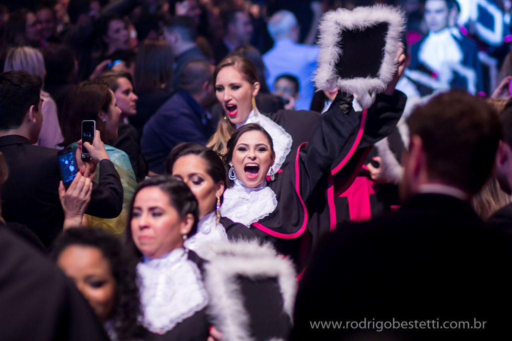 formatura ciencias contabeis, franciele gross, teatro ciee, porto alegre, fapa, unirriter, rodrigo bestetti fotografia, fotografo de formatura, fotografo porto alegre, mirage 3 figueiras, maquiagem, colacao de grau, solenidade de formatura, fotos lindas